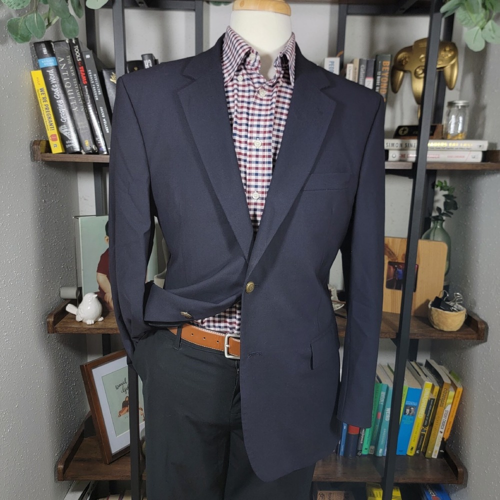 Jos A Bank Traveler's‎ Collection Men's Blazer Two Bronze Button Navy Blue 41R